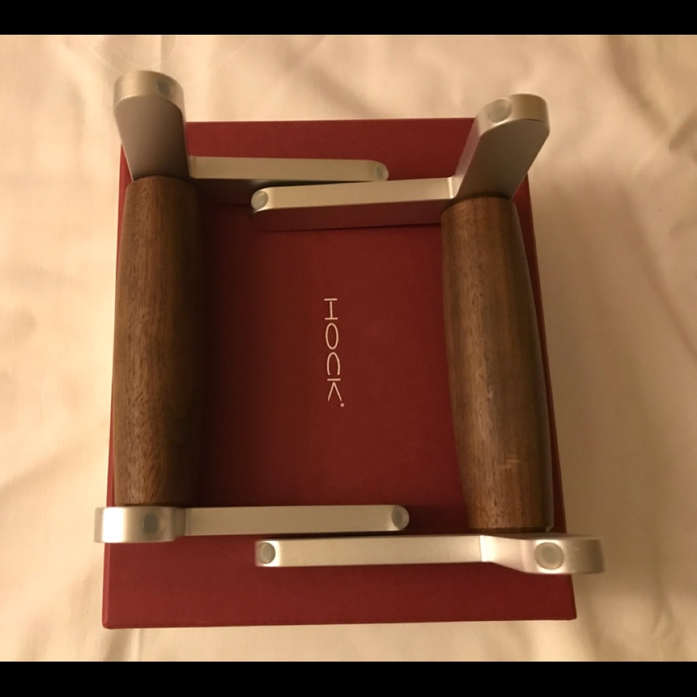 Hock pectoral  Walnut & Steel Push Bar